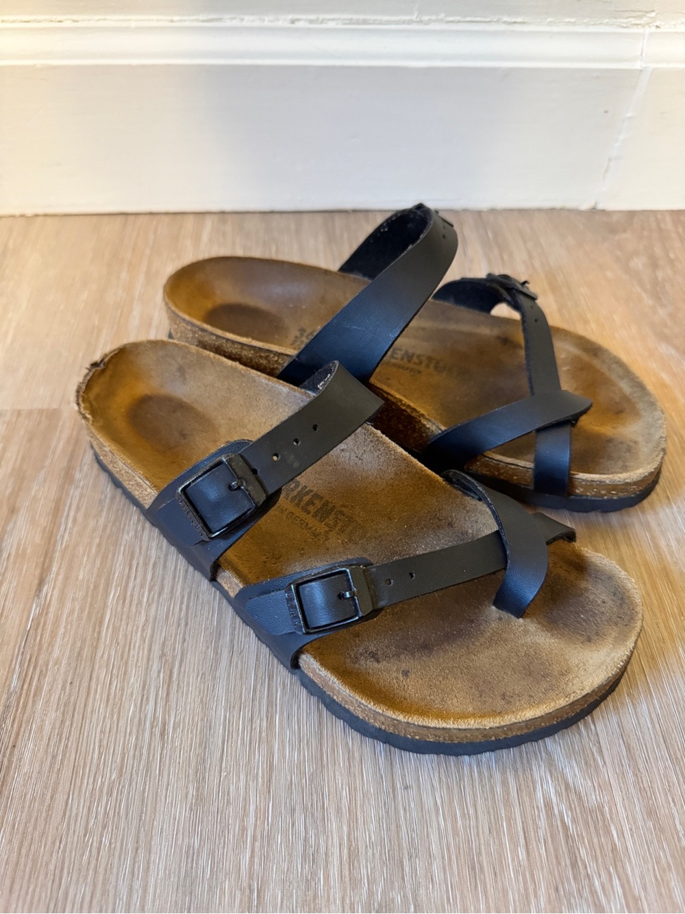 Birkenstock Mayari Black Strappy Toe Loop Sandals Women’s EU 36 Narrow L 5